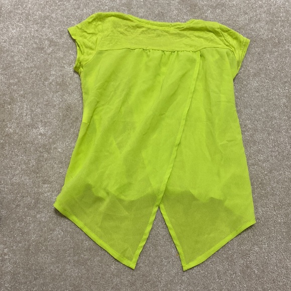 4 girls 4T shirts in excellent condition - Picture 6 of 11